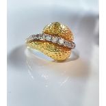 Design Ring mit Diamant 750 Gelbgold