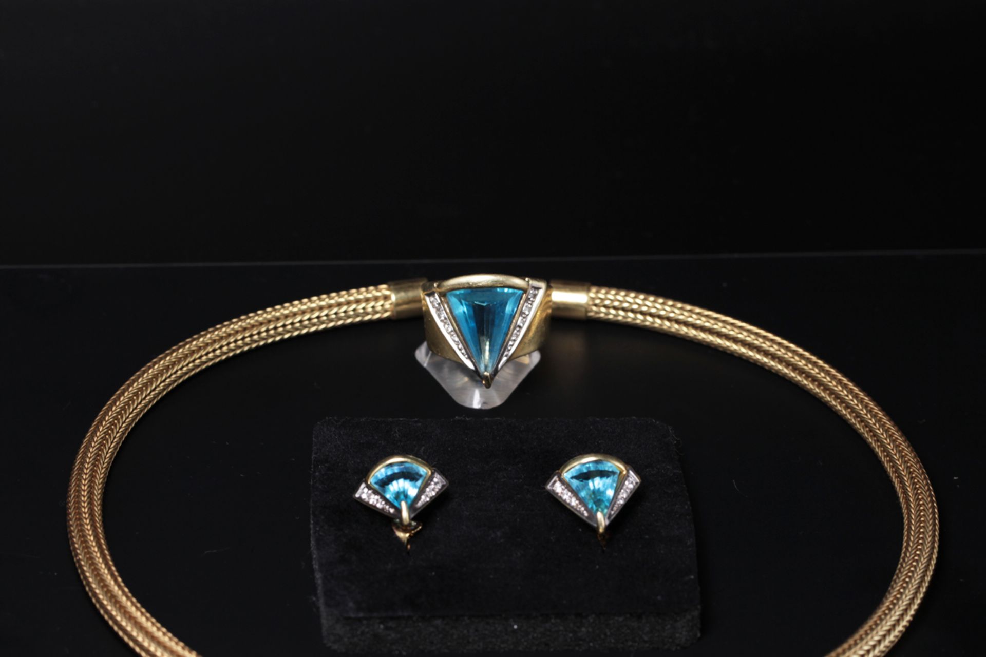 14K Yellow Gold SET: Necklace, Pendant, Earrings, Ring with Blue Topas + Diamonds - Image 3 of 5