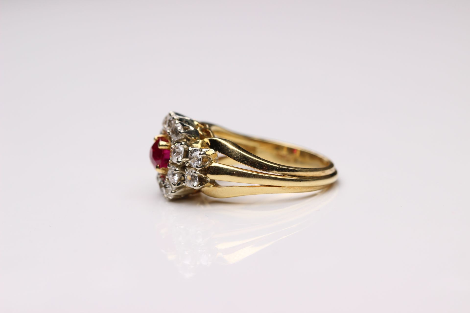 Diamant Ring mit Rubin 750 Gold - Bild 2 aus 5