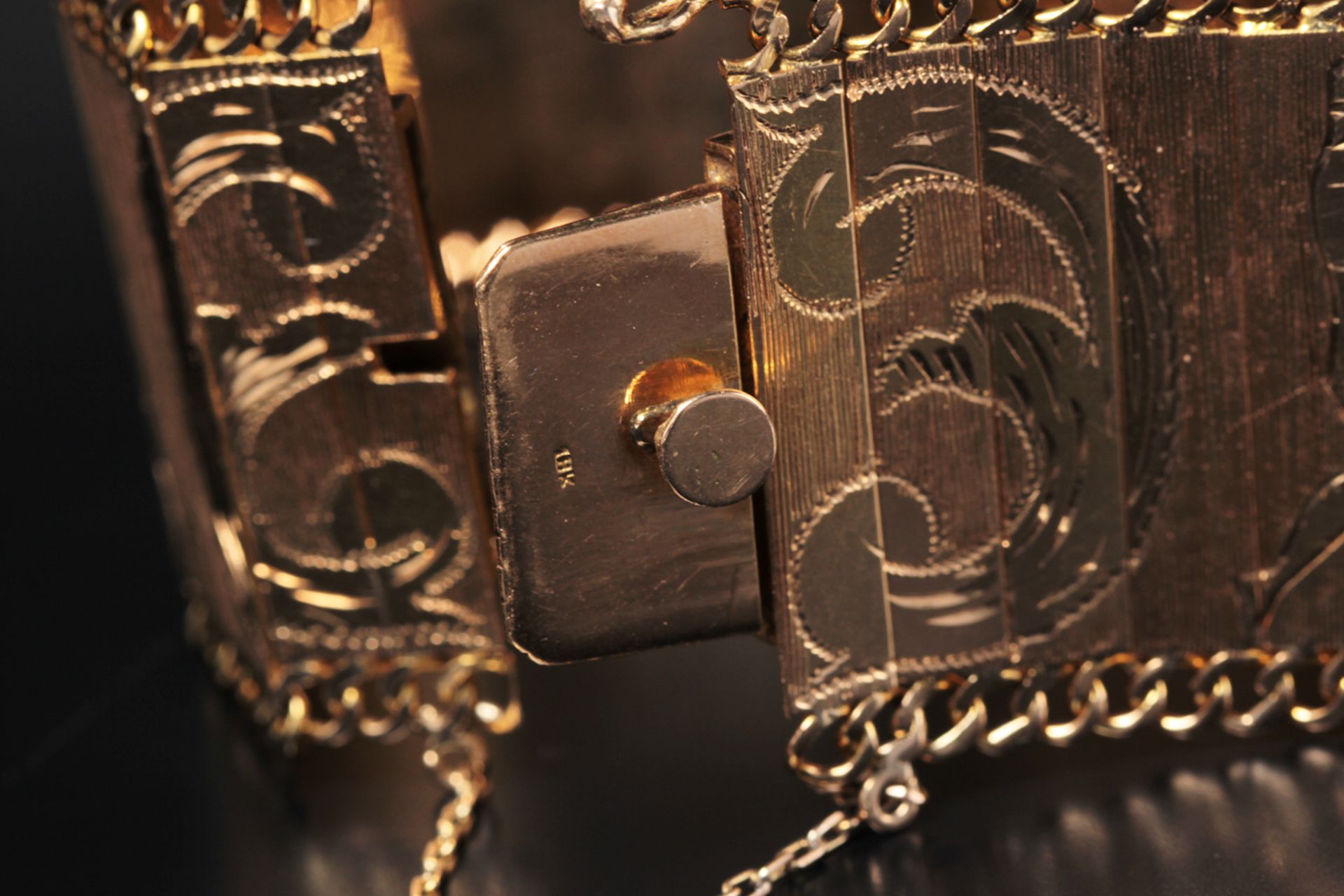 Antikes Armband aus 18-karätigem Gold mit eingravierten Figuren. Unikat - Bild 3 aus 6