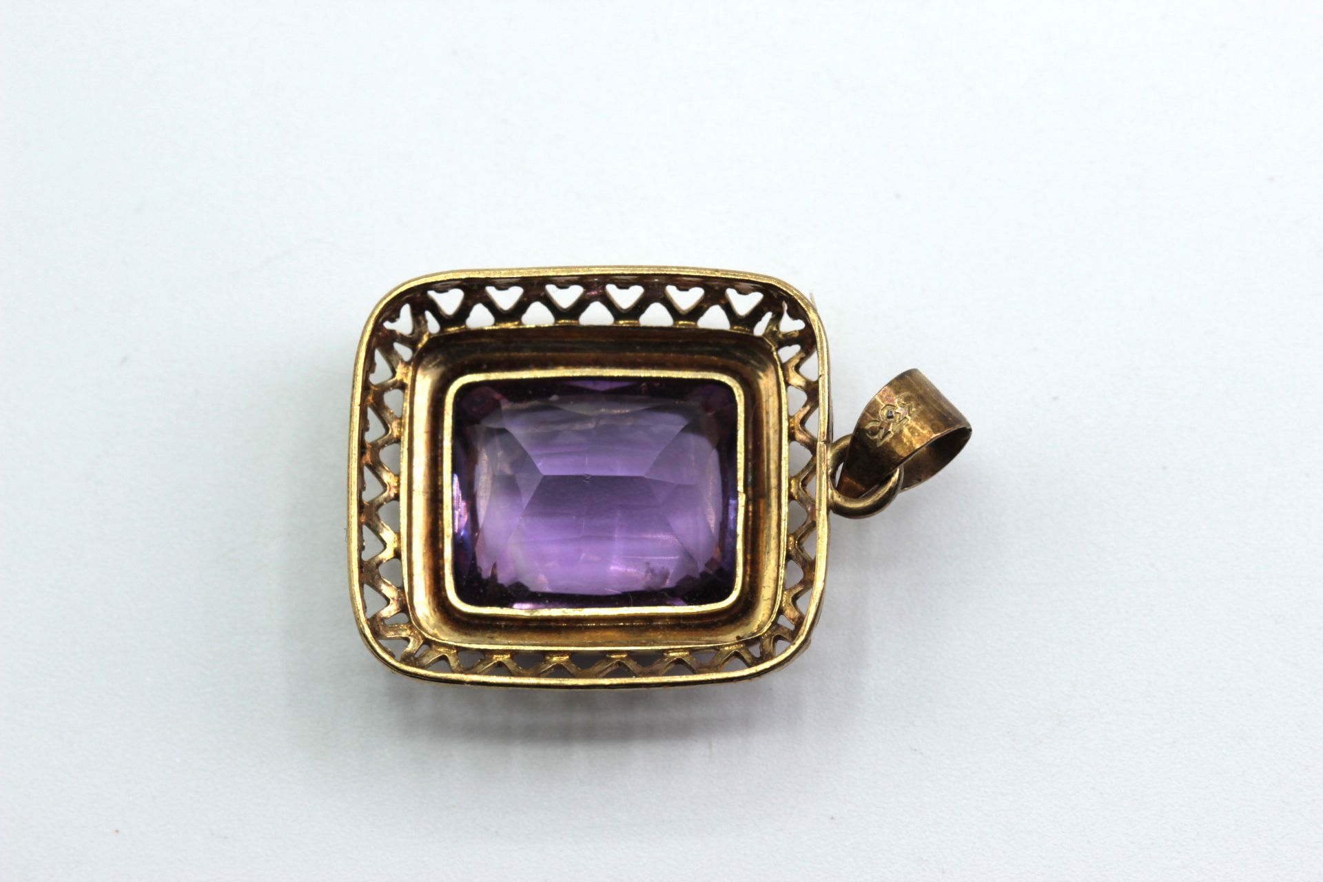 Vintage Pendant with Amethyst 8K Yellow Gold - Image 2 of 2