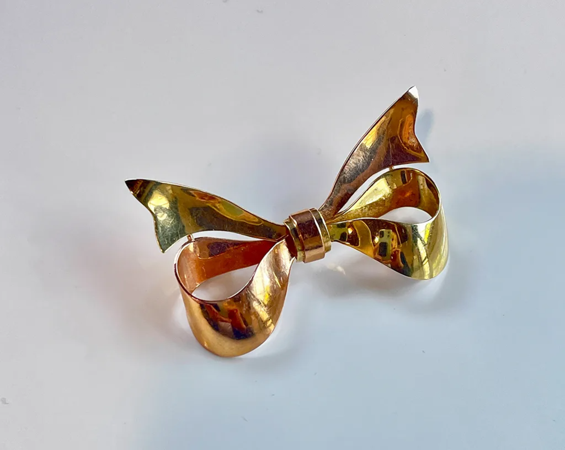 Big Vintage Bow Brooch Bi-Color 14K Gold - Image 2 of 4