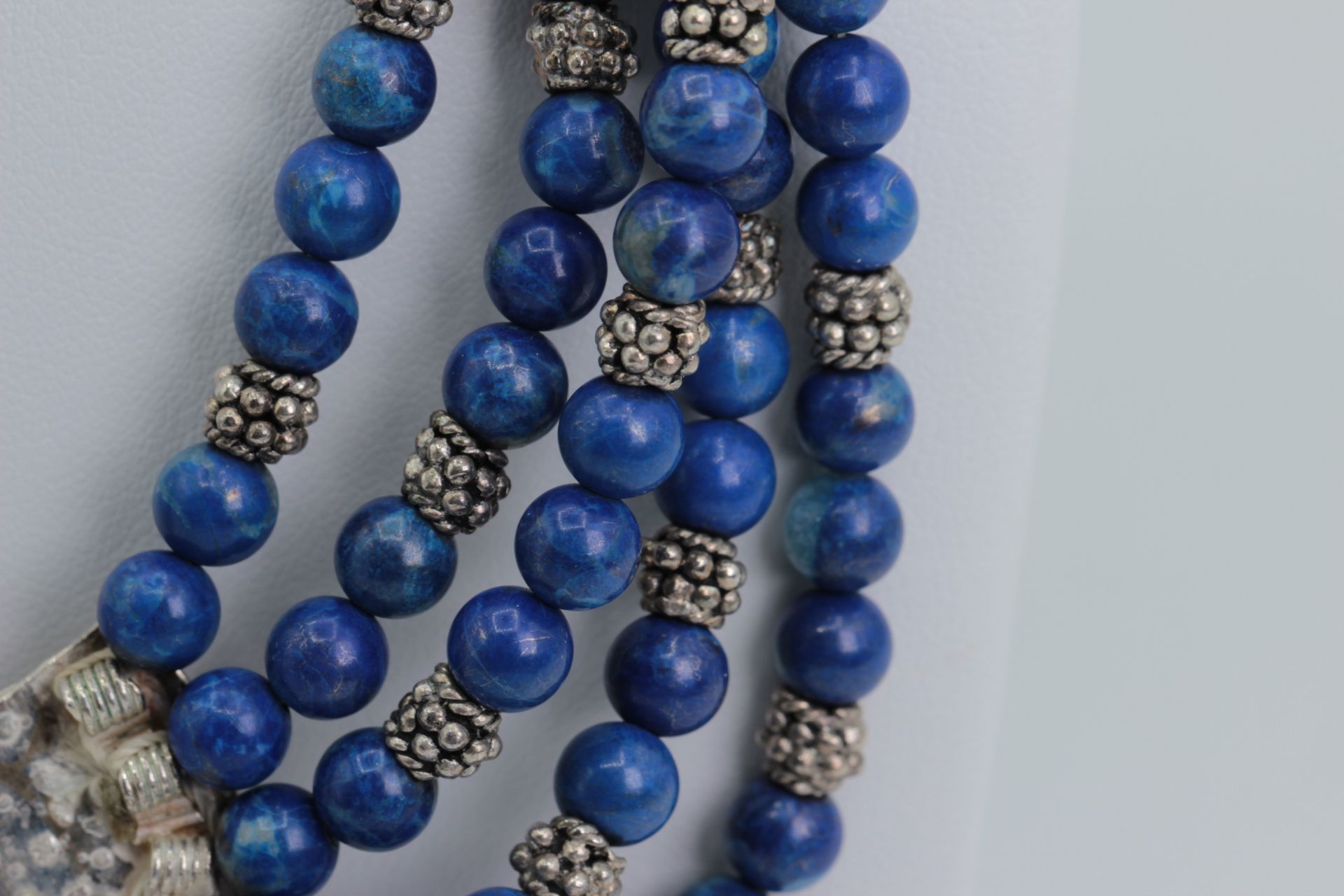 Ottoman Silver necklace with blue beads, centerpiece set with apatite - Image 3 of 7