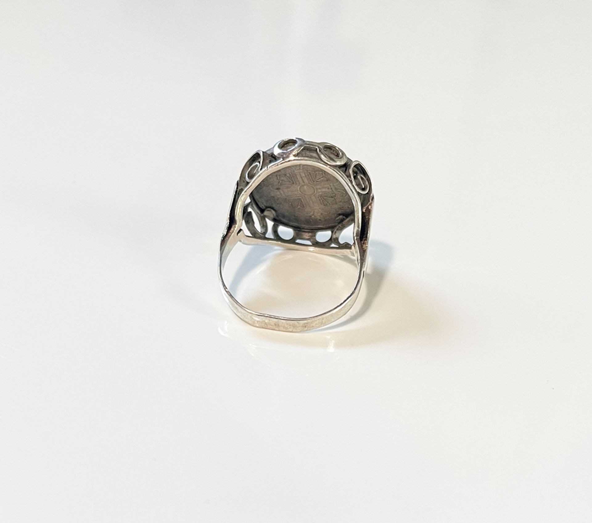 Silver ring with a Kennedy Coin - Image 4 of 4