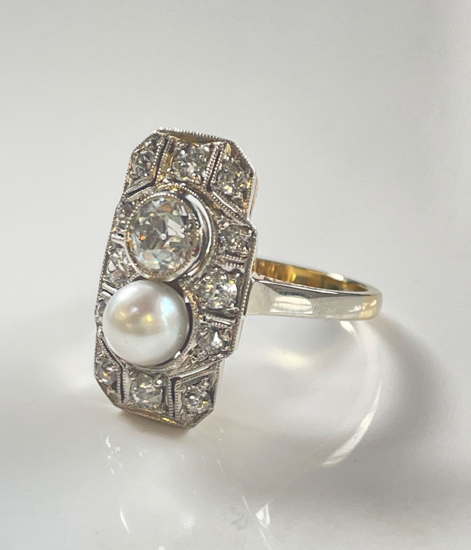 Art Deco Diamond ring 14ct. Gold/ Platinum. - Image 3 of 5