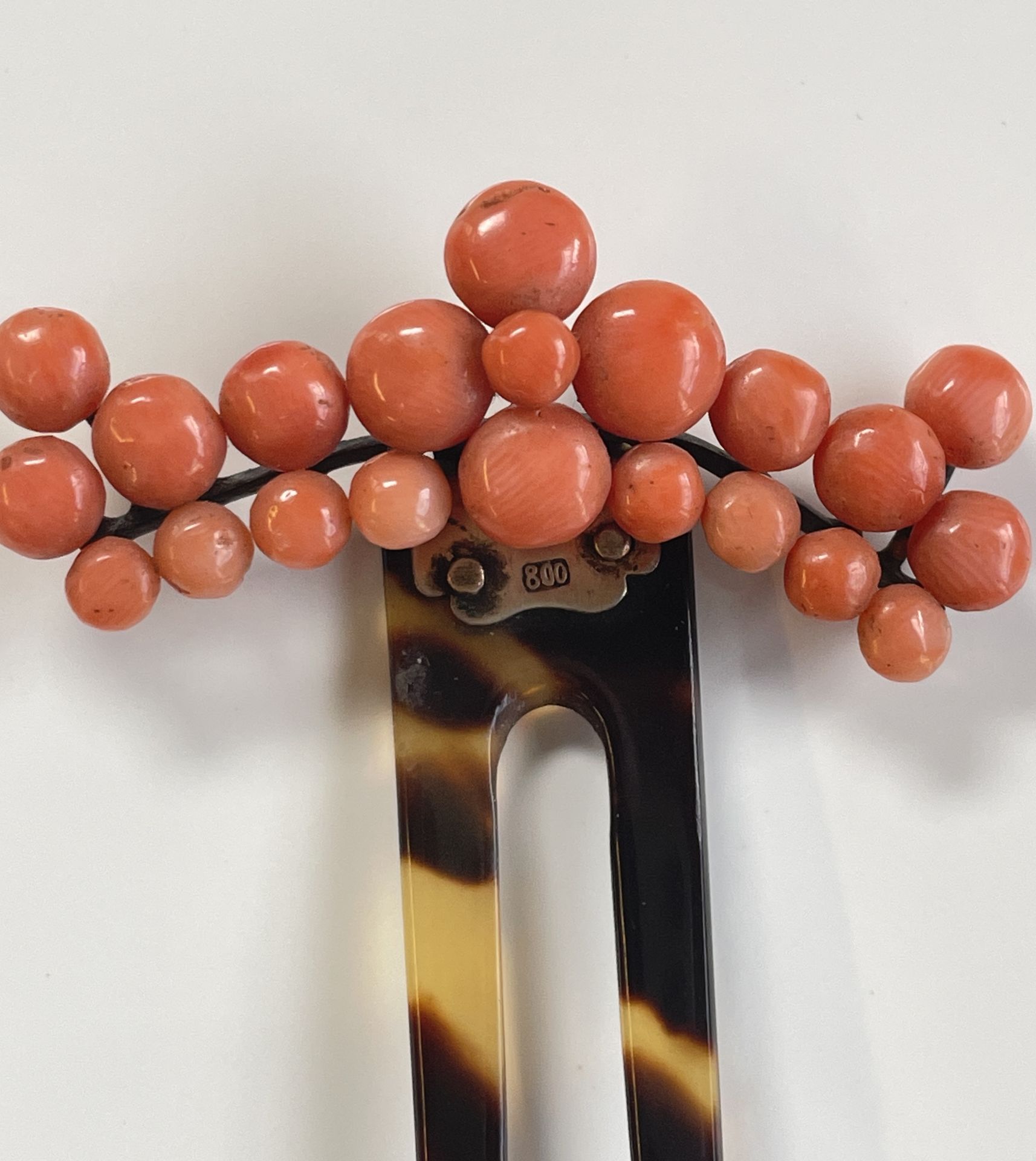 Antique Coral Turtoiseshell Comb / Hairpin - Image 2 of 4