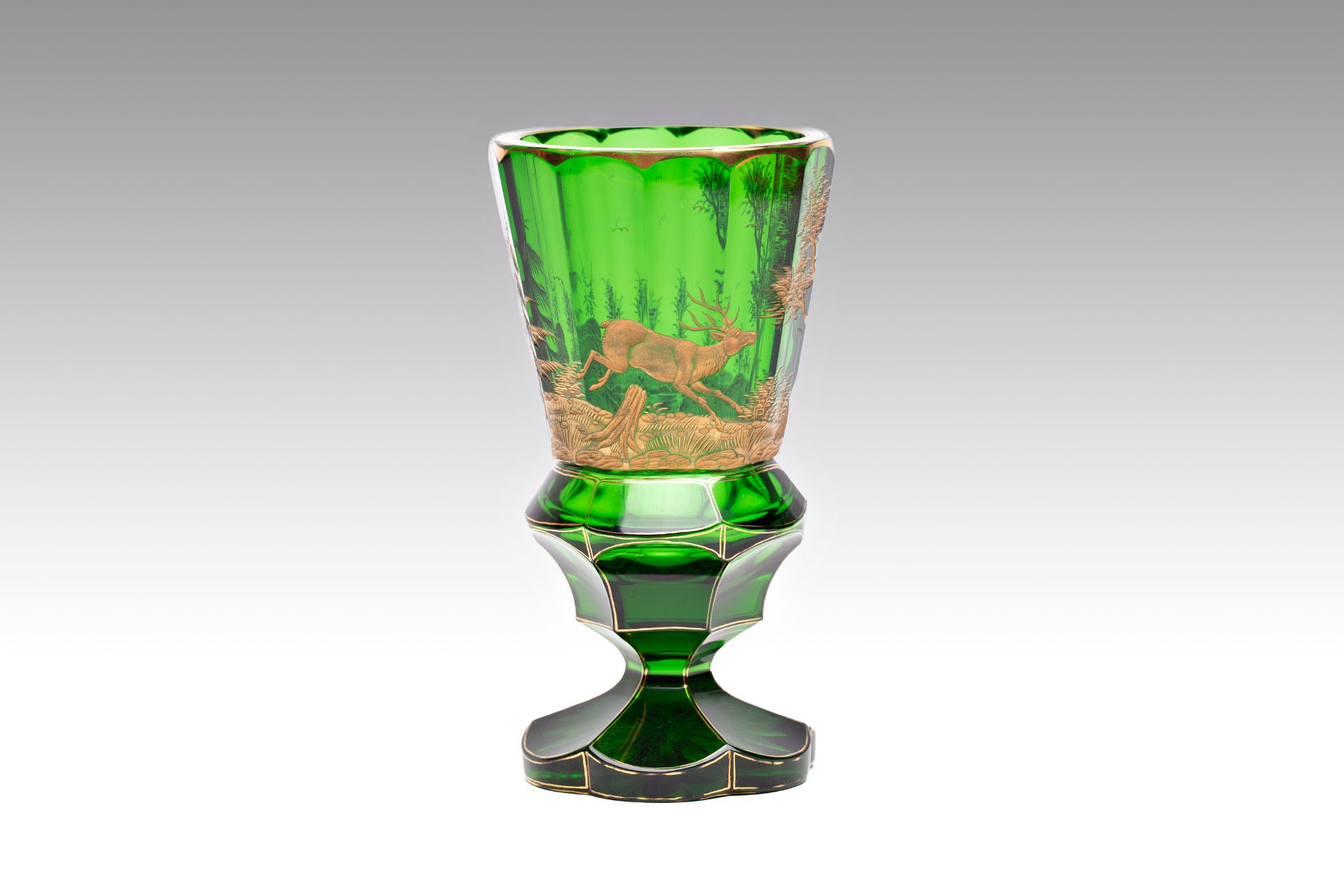 GOBLET WITH ENGRAVING | Czechoslovakia (Czech / Bohemian - 1st half of the 20th century)