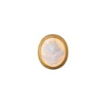 GOLD SHELL CAMEO BROOCH | Europe (European / Europe  - around 1890)