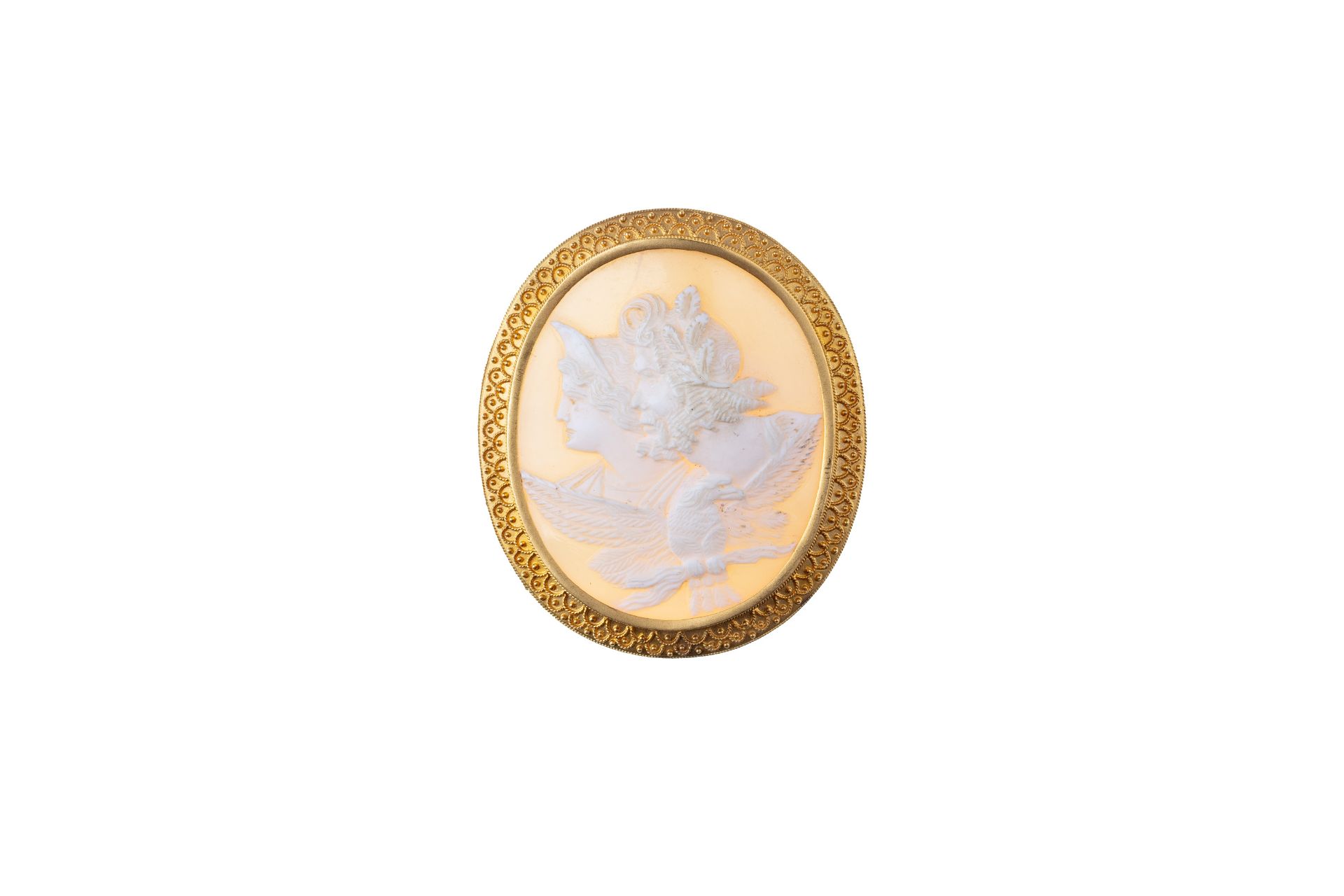 GOLD SHELL CAMEO BROOCH | Europe (European / Europe  - around 1890)