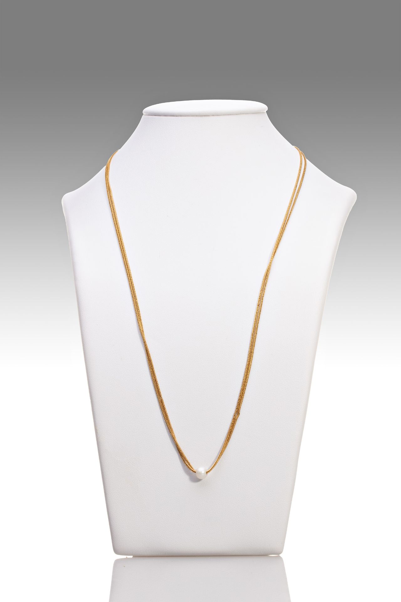 GOLD CHAIN WITH PEARL | (Central European - 1st half of the 20th century)