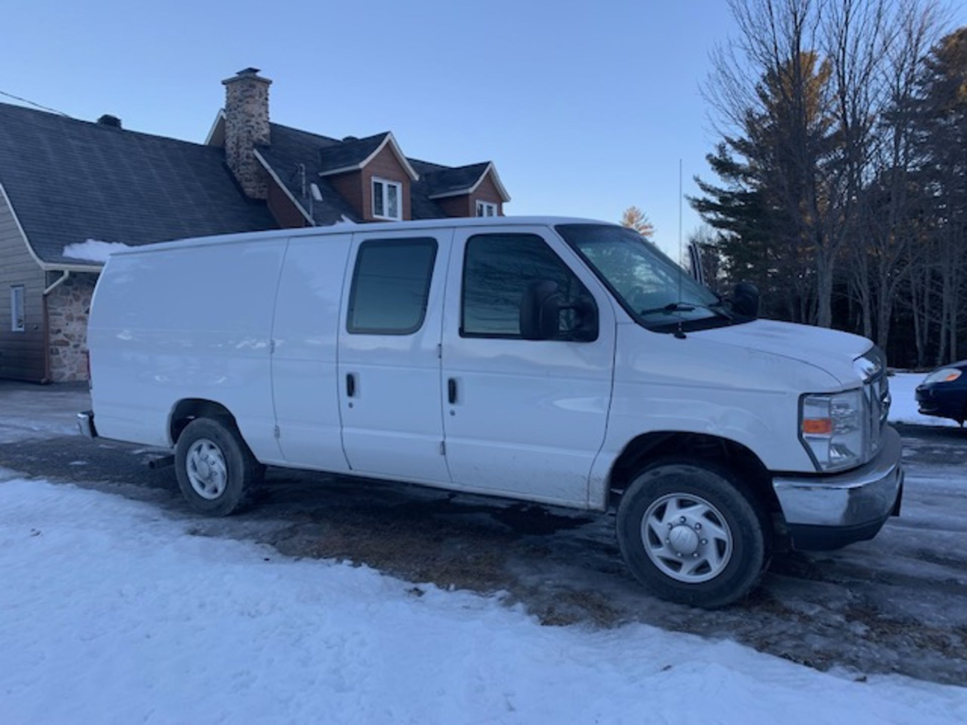 2013 FORD ECONOLINE, NS: - Image 3 of 12