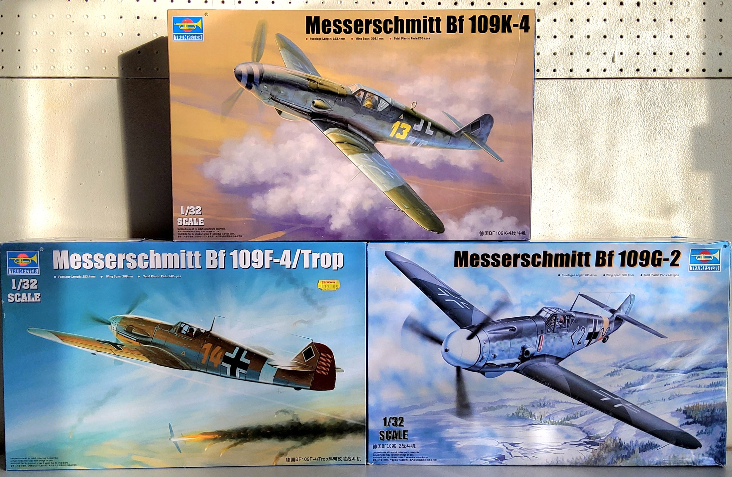 Three boxed Trumpeter 1/32 Scale Messerschmitt Bf 109 Aircraft kits to include, 02294