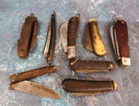 Military and other pocket knives (7)