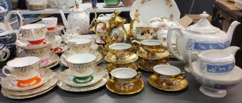 Teaware - a Coalport Reverly pattern teapot, milk jug and sugar bowl;  a part Royal Kent tea