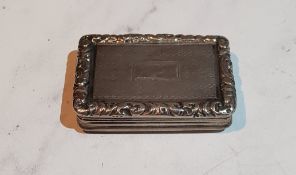 A George IV silver vinaigrette, engine turned, foliate border, pierced grille,  3cm wide, Birmingham