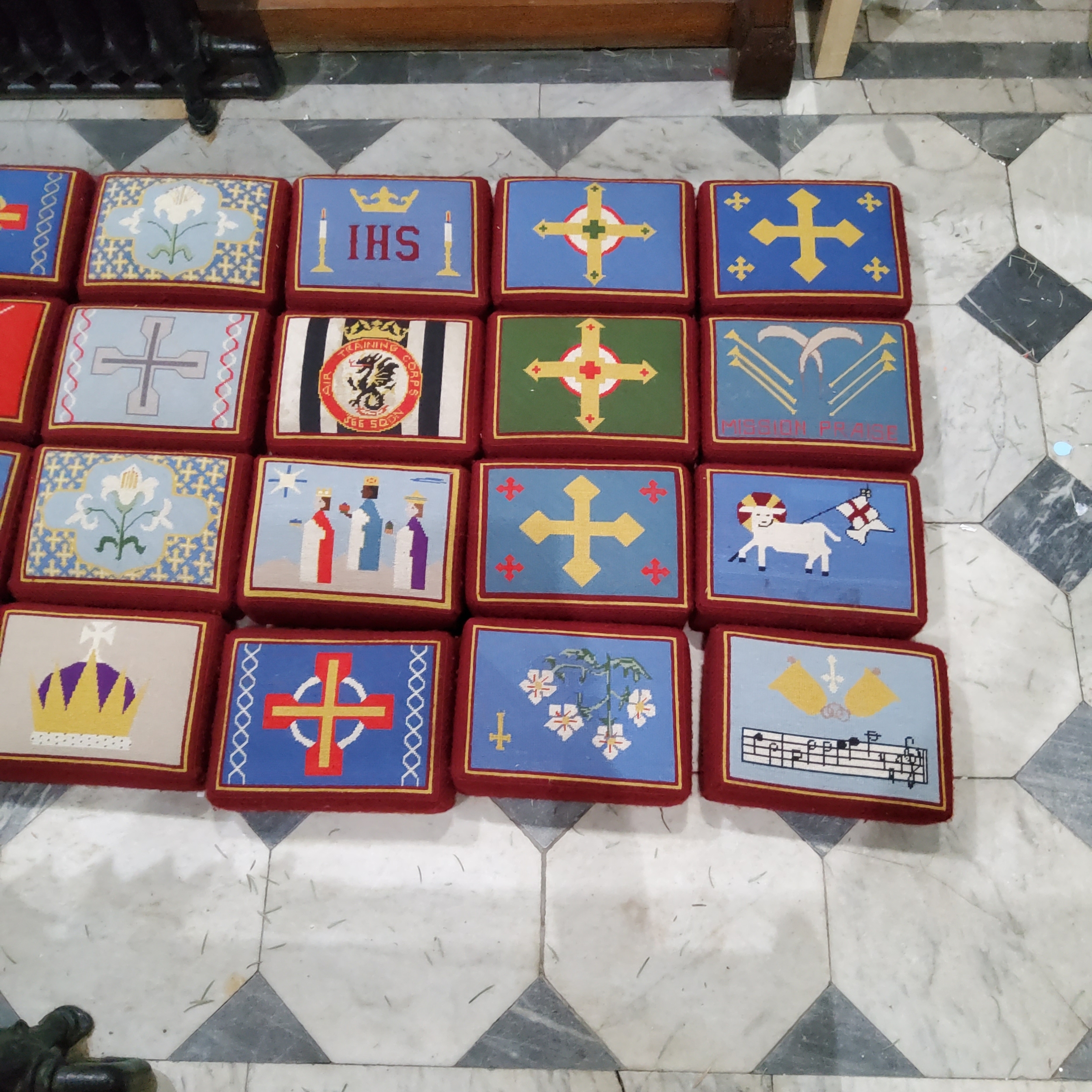 A harlequin set of fourty ecclesiastical hassocks / worshipping prayer stools, each with unique - Image 5 of 5