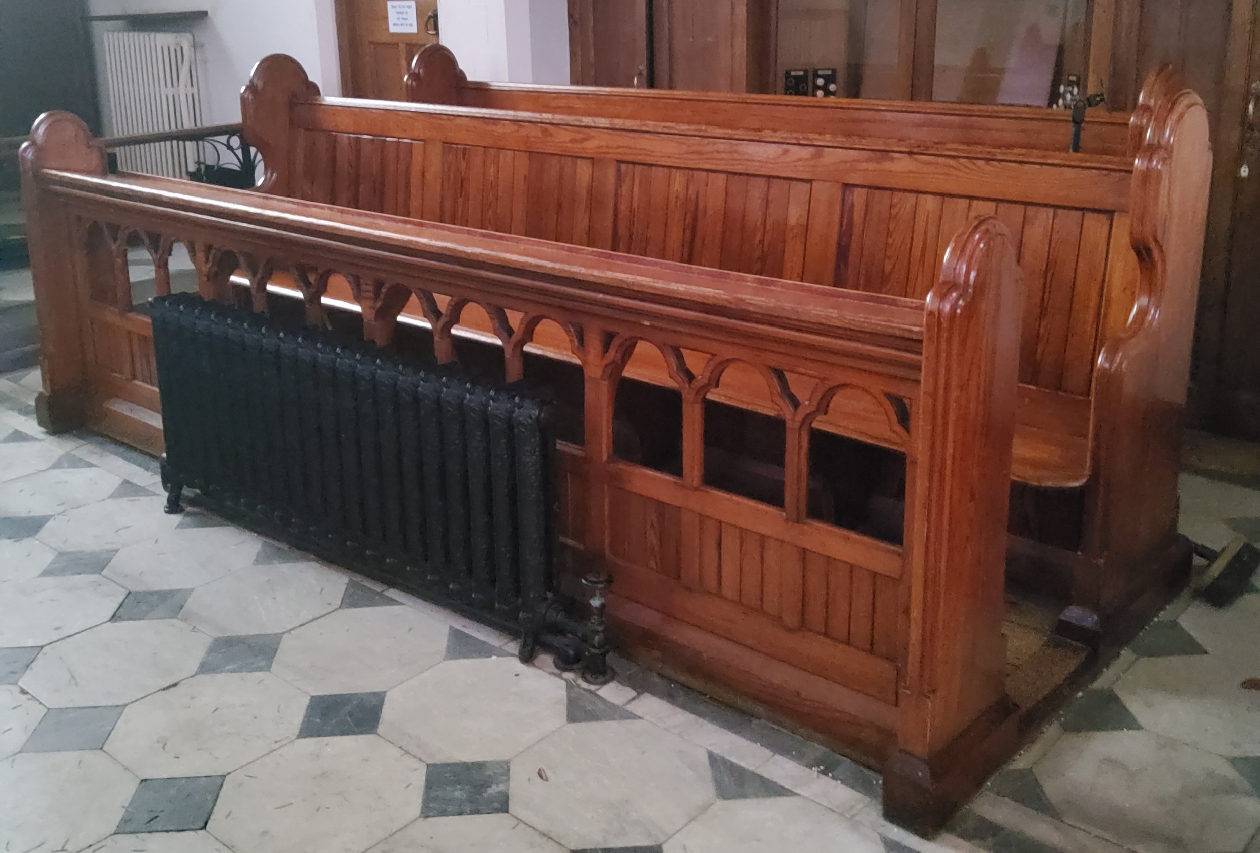 The right hand Victorian pitch pine choir stall from Dore Church, including pierced fretwork hymn - Image 4 of 4