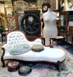 Antiques & Collectibles Auction