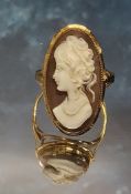 An 18ct gold cameo ring, the cameo depicting an elegant lady, size Q 1/2, 6g gross