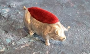 An Edwardian silver novelty pin cushion, in the form of pig, 6cm wide,  Levi and Salaman, Birmingham
