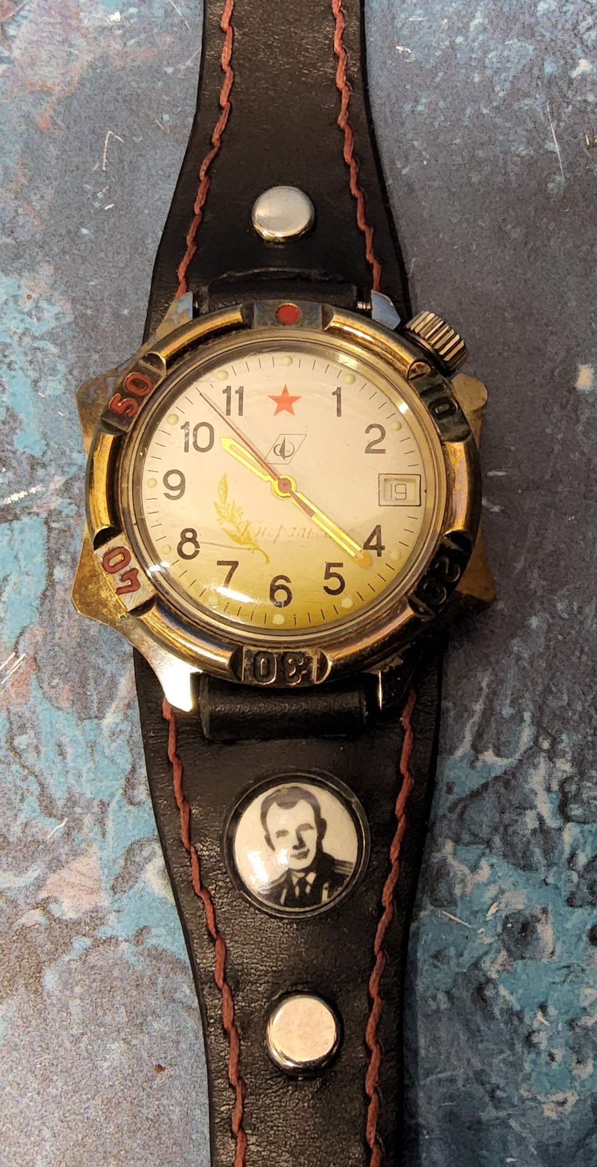 A Vostok Komandirskie (Commander) watch, automatic movement, cream dial, black Arabic numerals, date