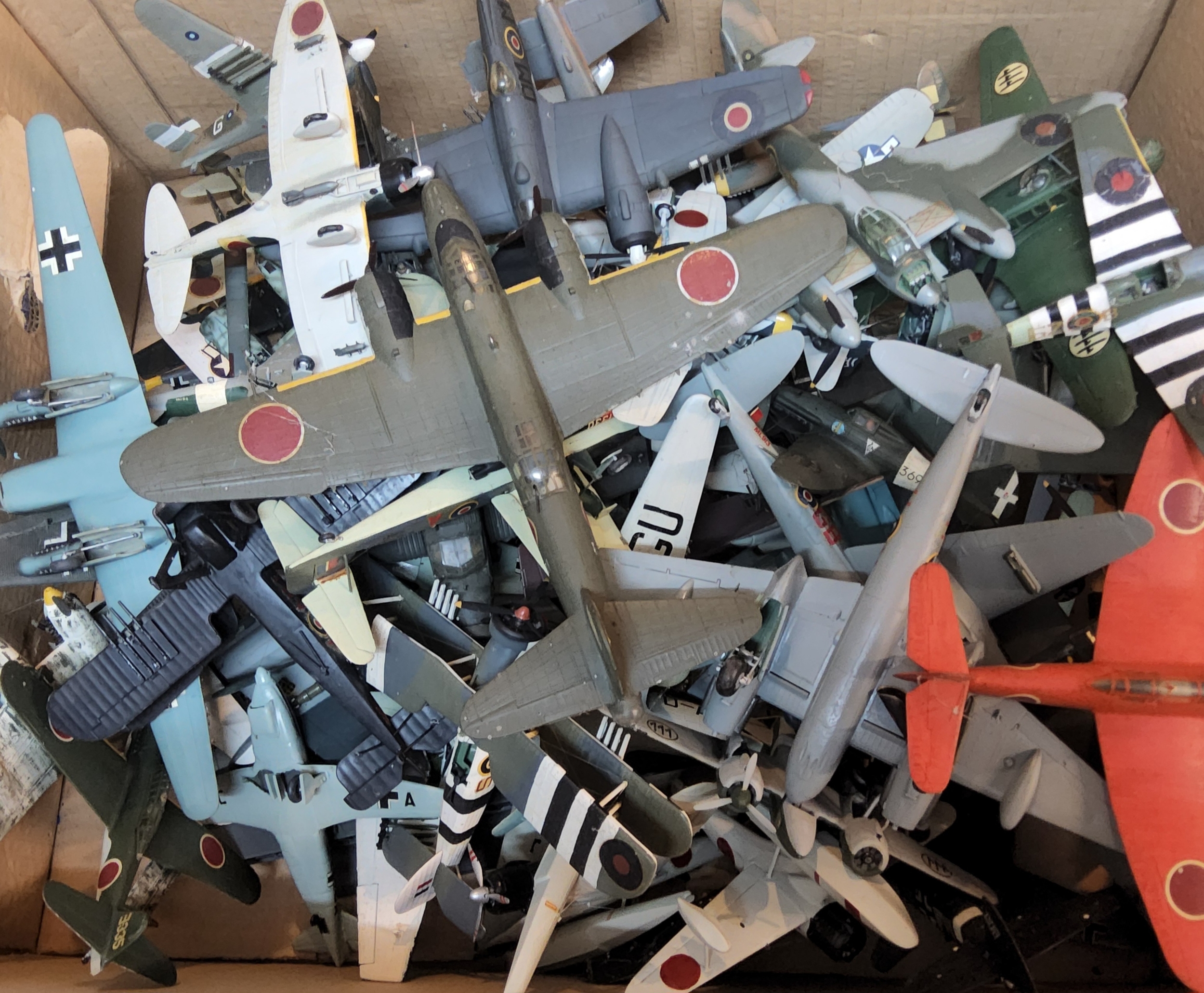 The Contents of a Model Aircraft Makers Workshop, various aircraft including American, Japanese, - Image 2 of 2