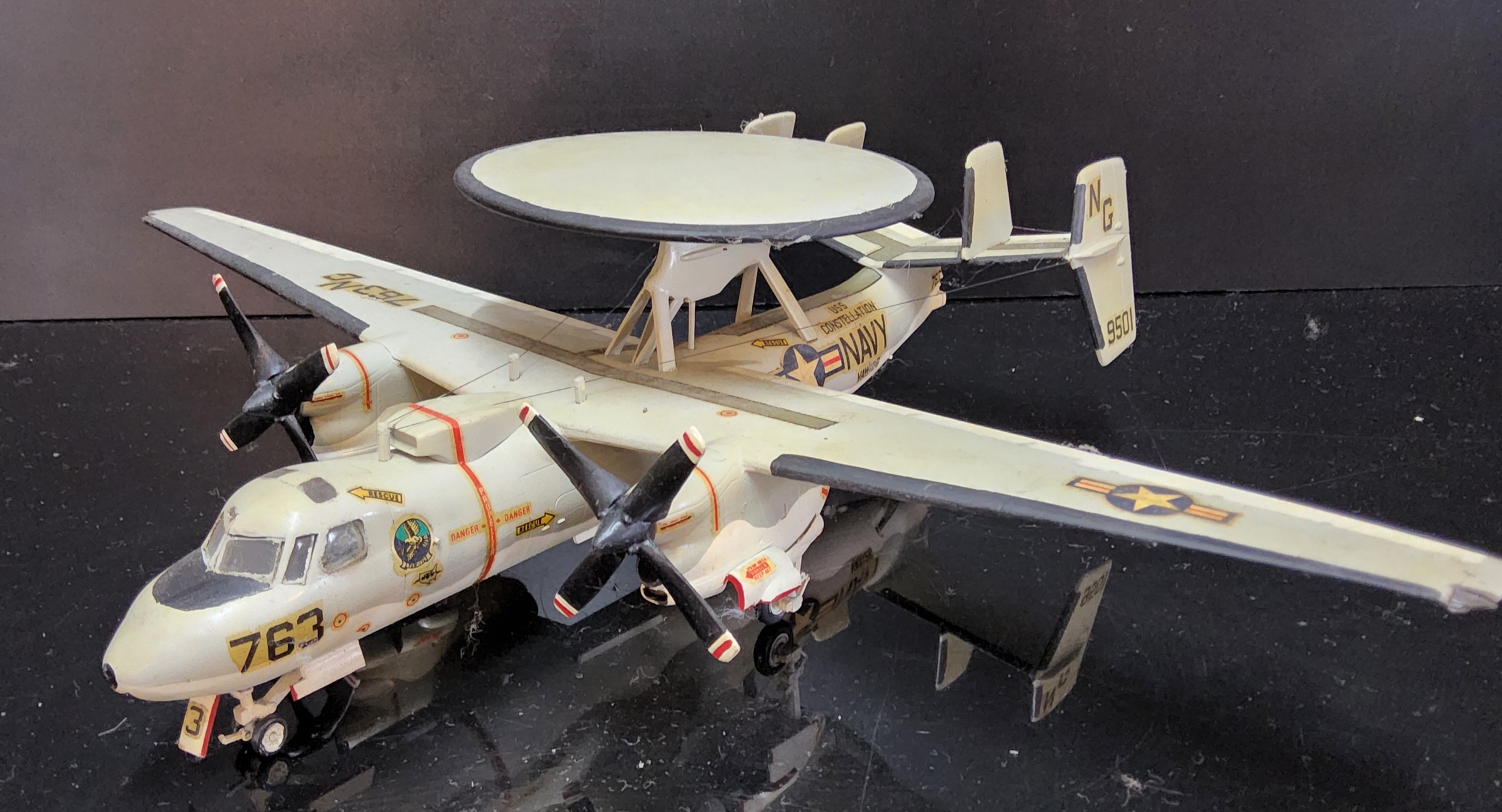 Four Kit Bulit United States Air Force / Navy Aircraft Models, Northrop Grumman E-2 Hawkeye,