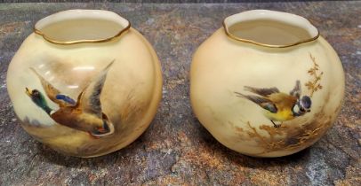 A Royal Worcester vase, painted by Jas. Stinton, signed, with a mallard duck in flight,  7cm high,