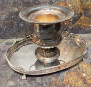 A silver plated two handled campana shaped ice bucket, gadrooned rim, 24.5cm high, 20th century;