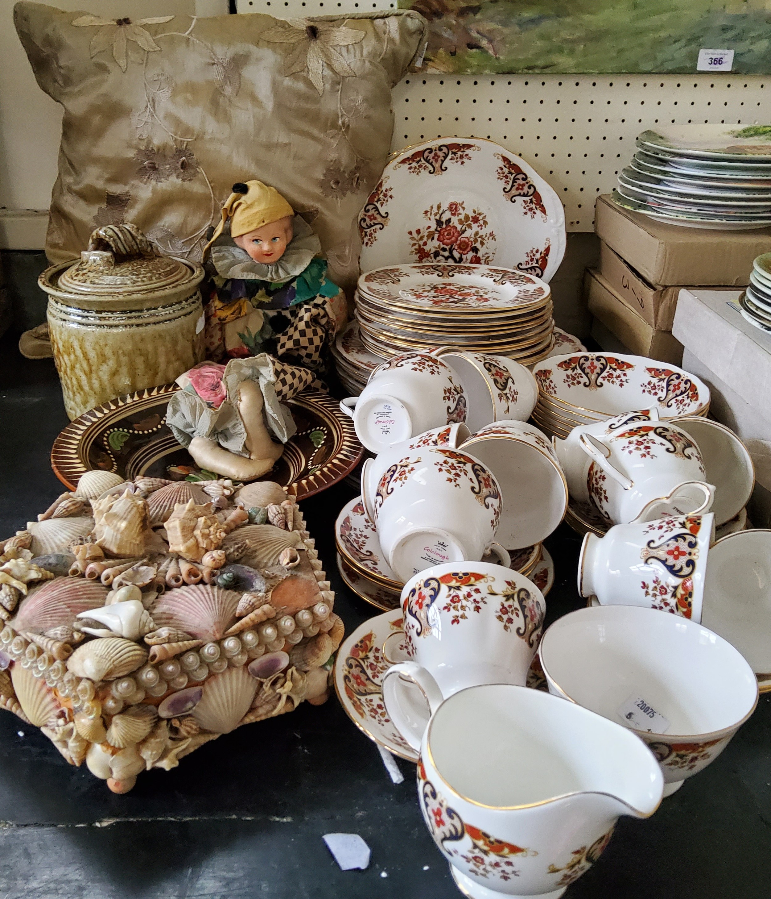 A Colclough dinner and tea service, for six, comprising dinner, dessert and side plates, teacups and