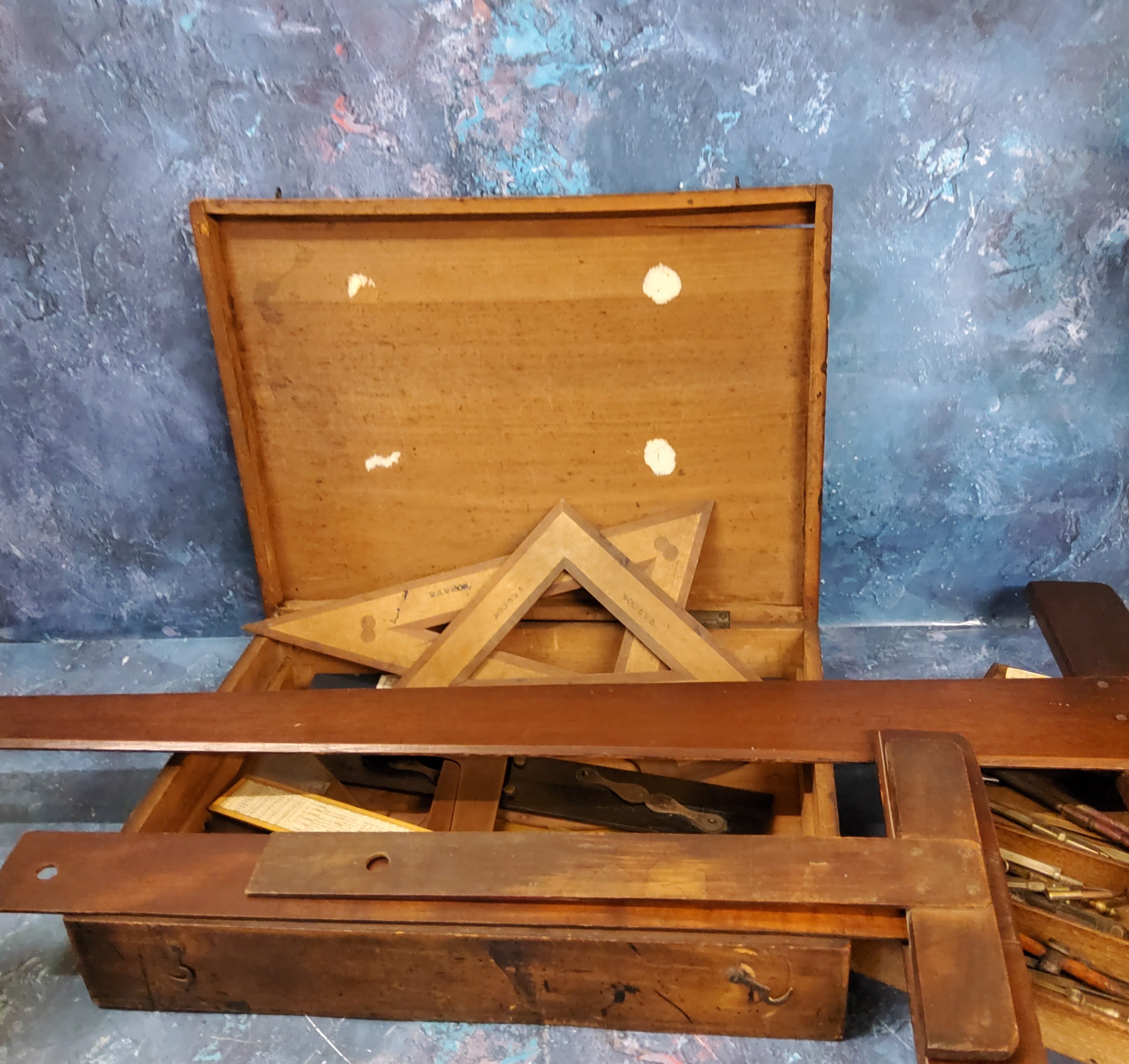 An early 20th century mahognay draughtsman’s drawing instruments box, the interior with pens, - Image 2 of 2