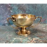 A silver three handled pedestal trophy, 9cm high, Sheffield 1927, 8.79toz, 273g