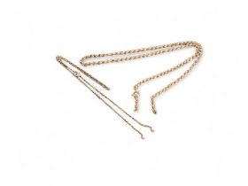 A 9ct gold rope link necklace, faults; a yellow gold micro belcher necklace, faults, 5.16g (2)
