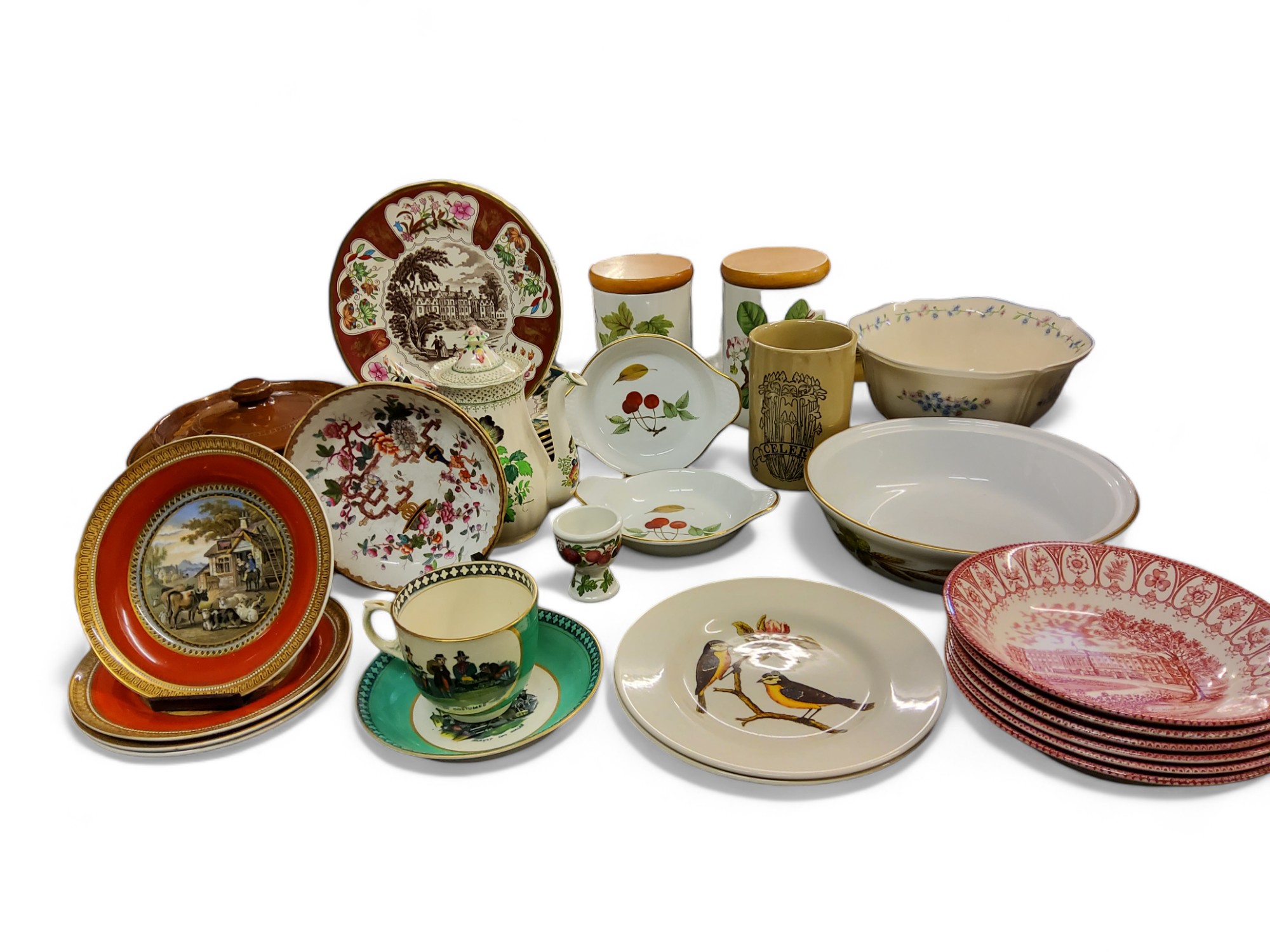 Four Prattware side plates, Lend a Bite and Tavern, c.1860;   Mason Christmas plates, 1975, 76,