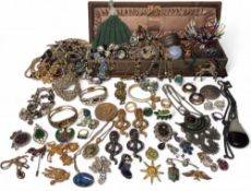 Costume jewellery - stone set brooches including one in the form of a peacock, a cloisonne brooch in