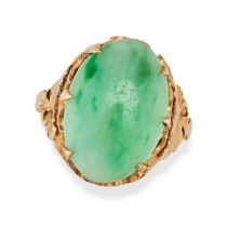 A CHINESE JADEITE JADE RING in yellow gold, set with an oval cabochon jadeite jade, Chinese assay...