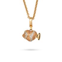 THEO FENNELL, AN ORANGE SAPPHIRE, DIAMOND AND ENAMEL CLOWNFISH PENDANT NECKLACE in 18ct yellow go...