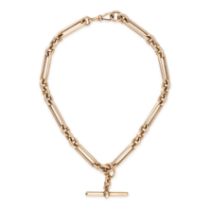 AN ANTIQUE GOLD ALBERT CHAIN NECKLACE in 9ct yellow gold, comprising a row of trombone links with...