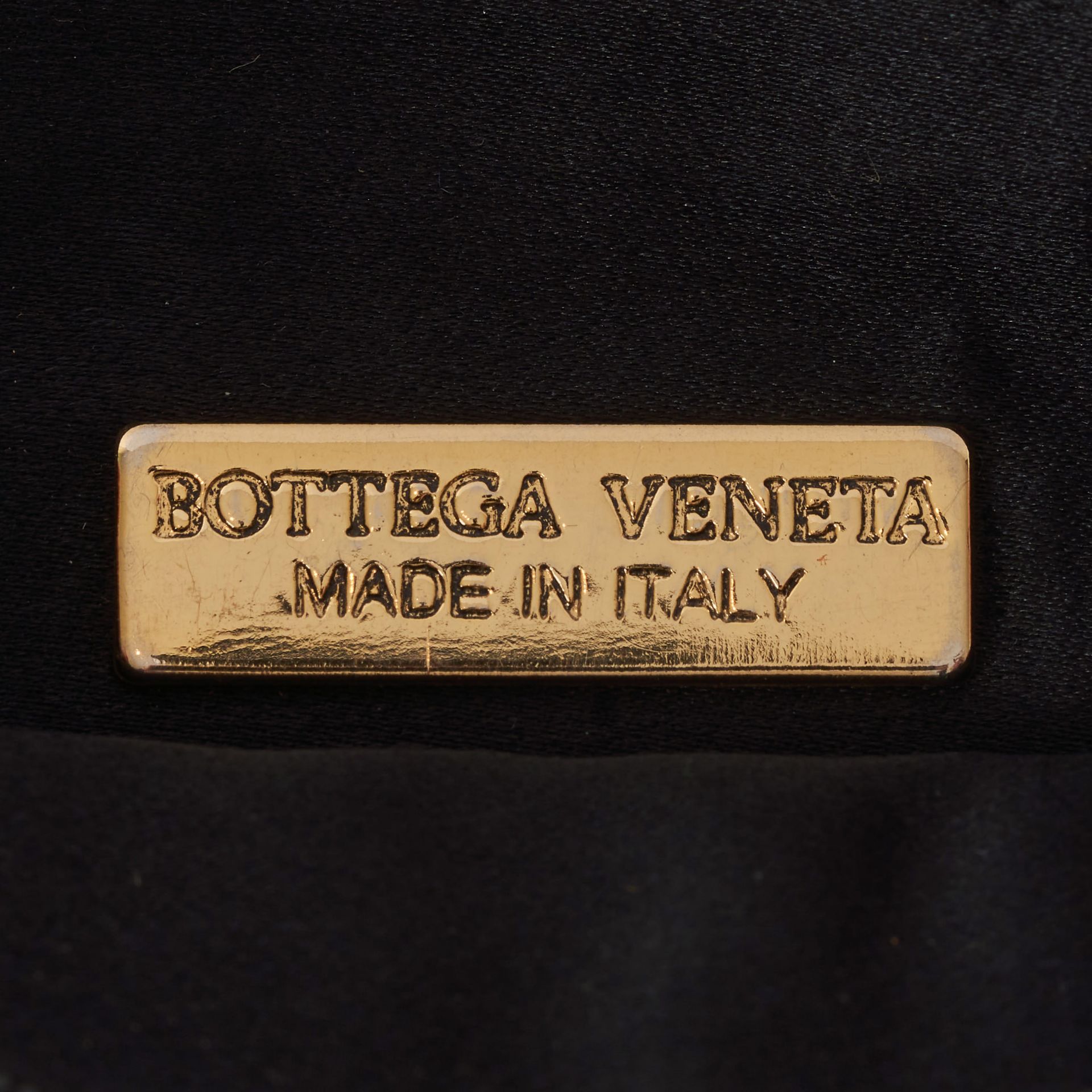 BOTTEGA VENETA SATIN INTRECCIATO WRISTLET BAG Condition grade B+. 28cm long, 11.5cm high. Black... - Bild 3 aus 5