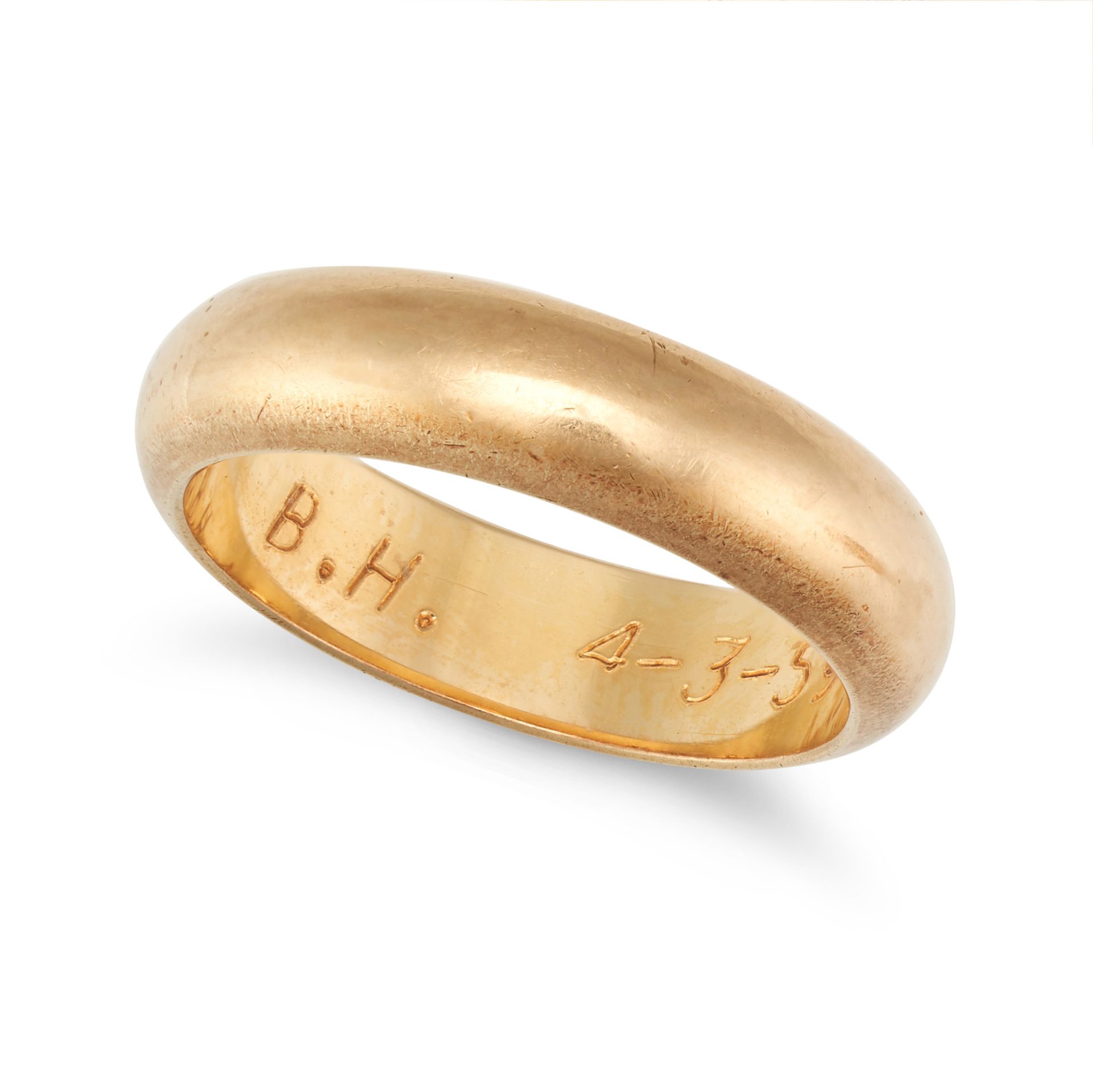 A THICK WEDDING BAND RING in 18ct yellow gold, inscribed 'B.H. 4-3-59', stamped 750, size M / 6.2...