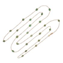 AN ANTIQUE EMERALD AND PEARL SAUTOIR NECKLACE in 18ct yellow gold, the trace chain set with caboc...