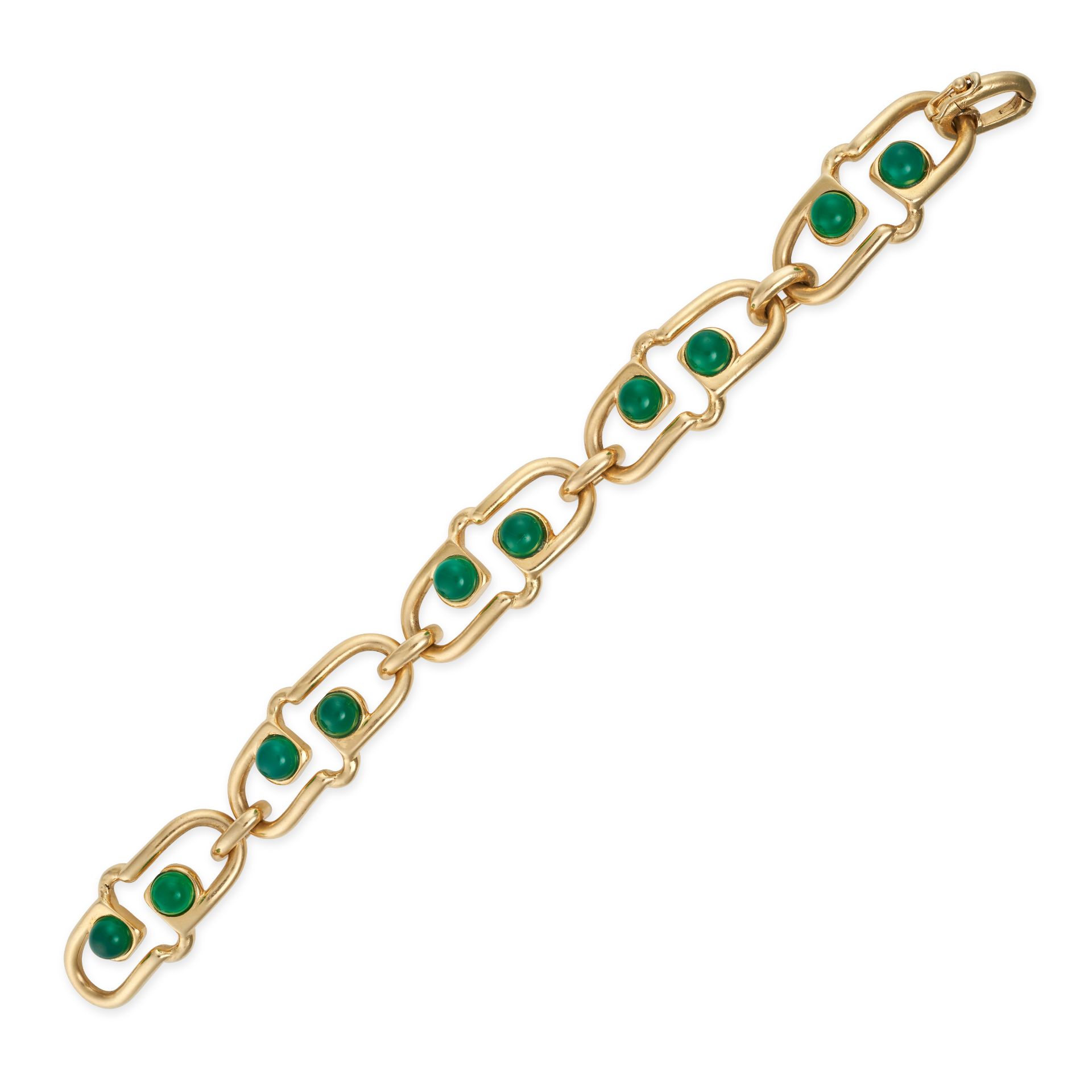 VAN CLEEF & ARPELS, A CHRYSOPRASE BRACELET in 18ct yellow gold, comprising a row of oval links, e...