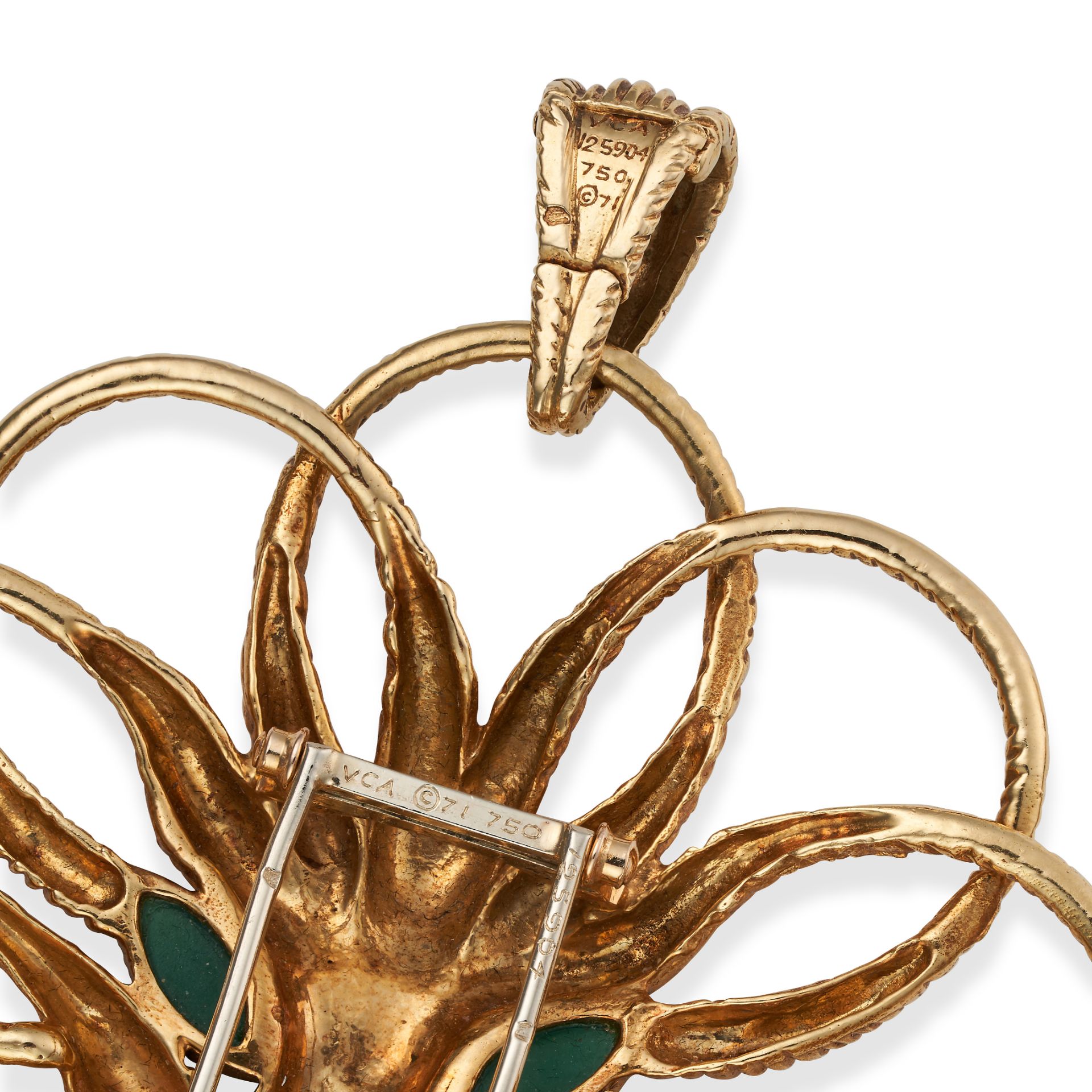 VAN CLEEF & ARPELS, A CHRYSOPRASE AND ONYX LION BROOCH / PENDANT in 18ct yellow gold, the openwor... - Image 2 of 2