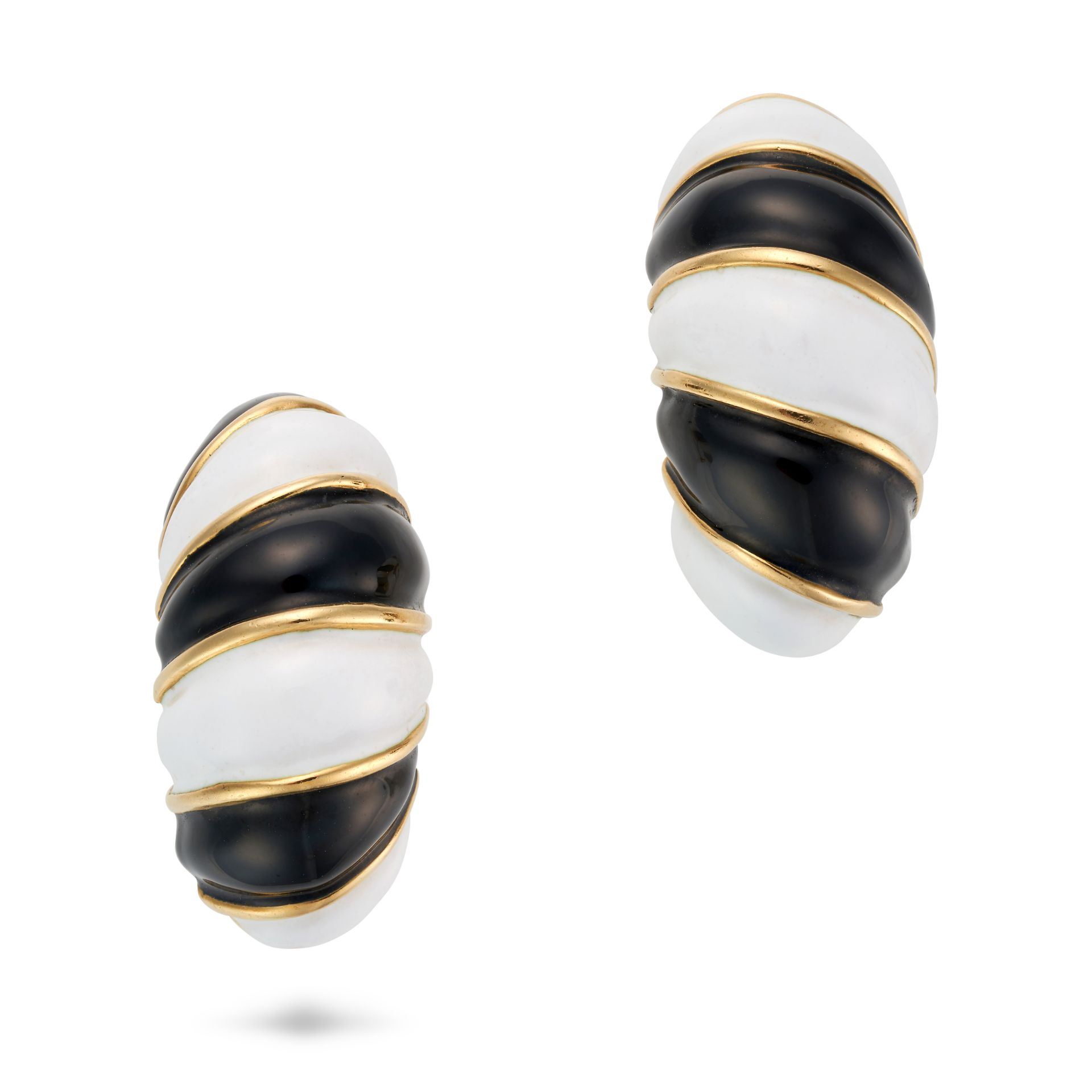 A PAIR OF VINTAGE ENAMEL AND ONYX DROP EARRINGS each earring comprising a clip relieved in black ... - Bild 2 aus 2