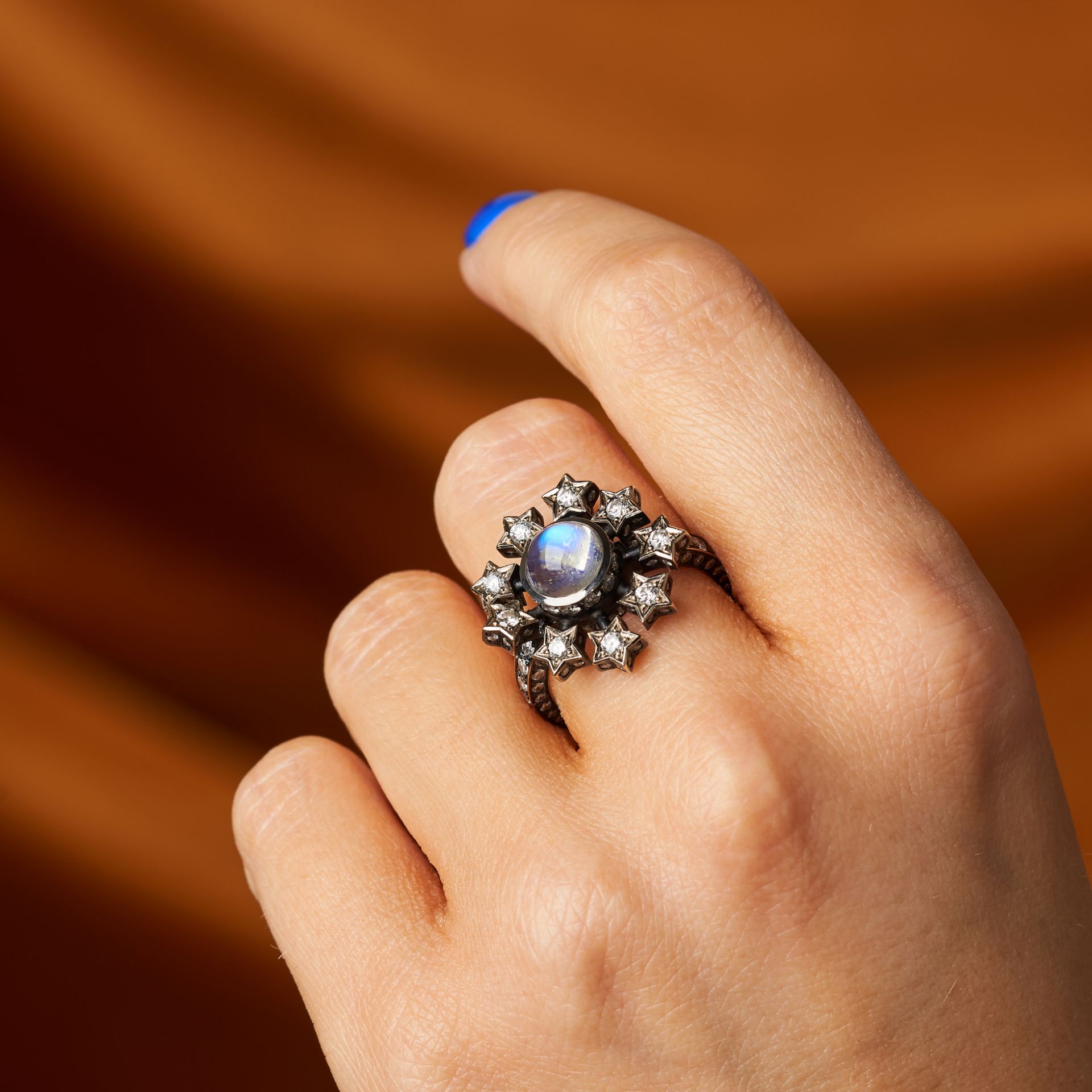 SOLANGE AZAGURY-PARTRIDGE, A MOONSTONE AND DIAMOND MOON AND STARS SPINNER RING in 18ct blackened ... - Image 3 of 3