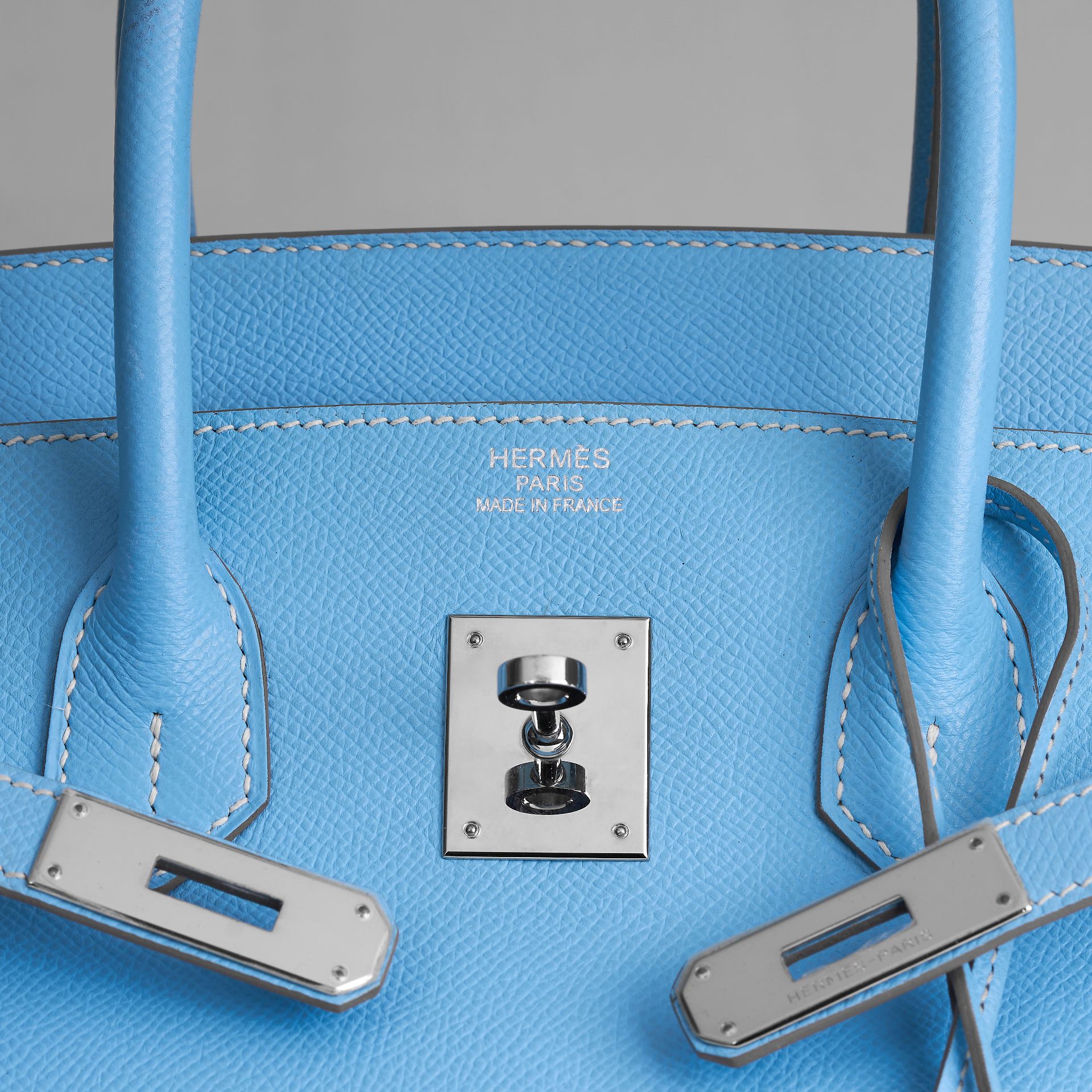 HERMÈS BLUE CELESTE/MYKONOS CANDY BIRKIN BAG. Size 35. Condition grade B+. Produced in 2011. Bl... - Image 4 of 5