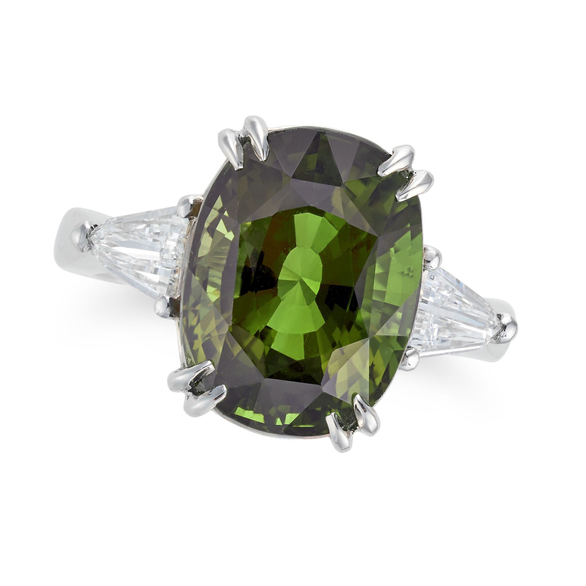 A 9.27 CARAT ALEXANDRITE AND DIAMOND THREE STONE RING set with a cushion cut alexandrite of 9.27 ... - Image 2 of 3