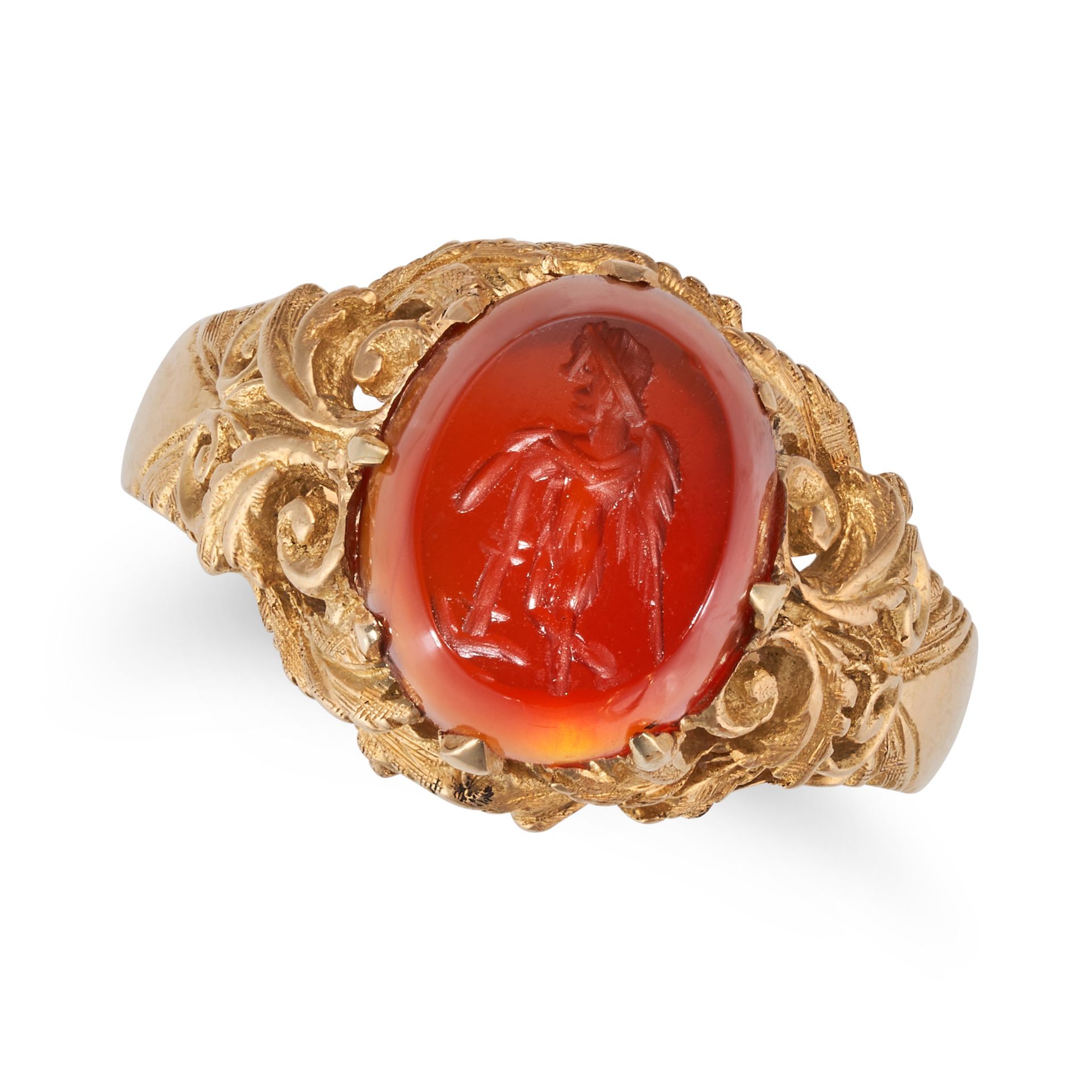 AN ANTIQUE CARNELIAN INTAGLIO RING in 8ct yellow gold, set with an oval carnelian intaglio carved...