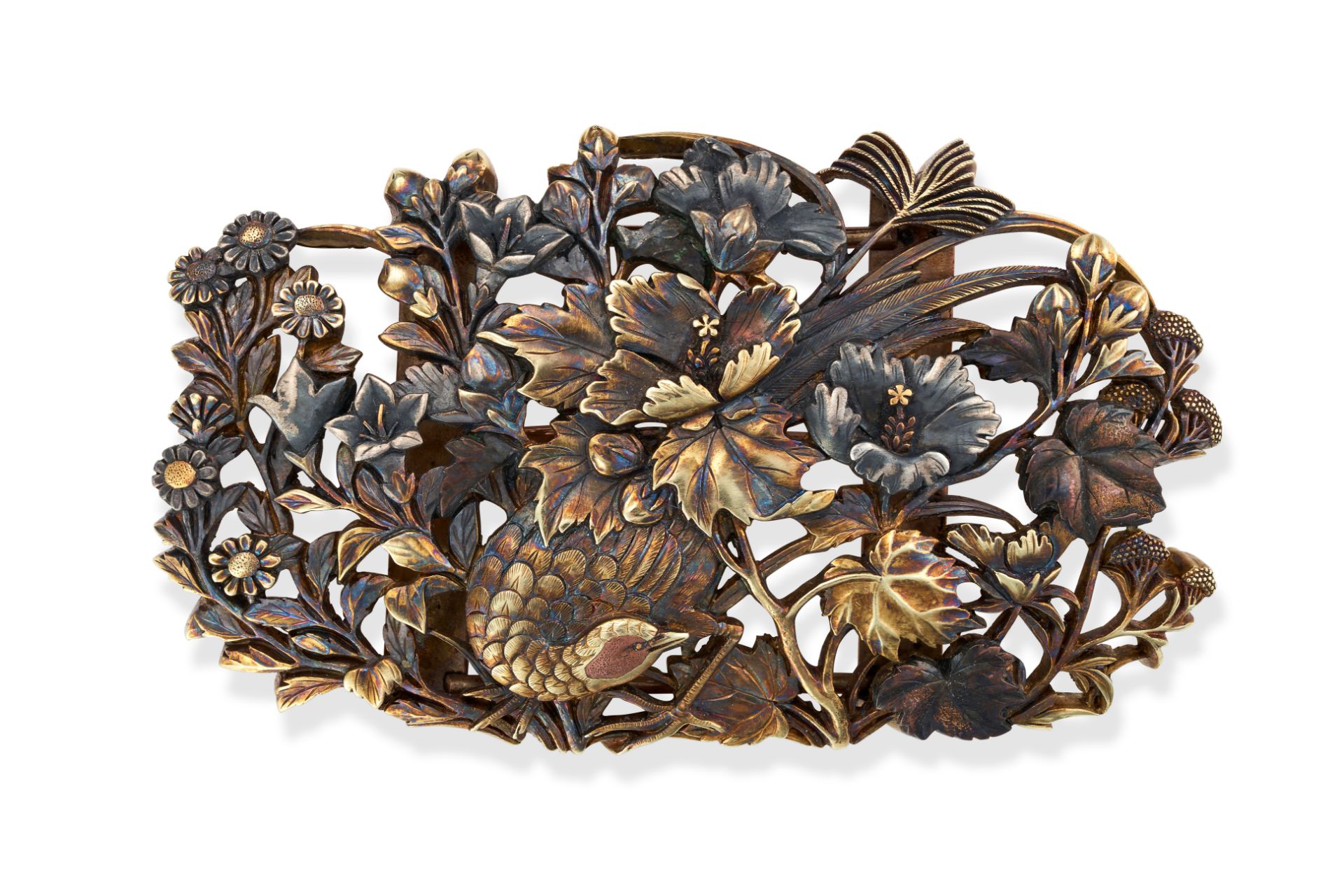 AN ANTIQUE JAPANESE BROOCH the openwork brooch designed as a bird amongst foliage, 7.0cm, 47.1g.