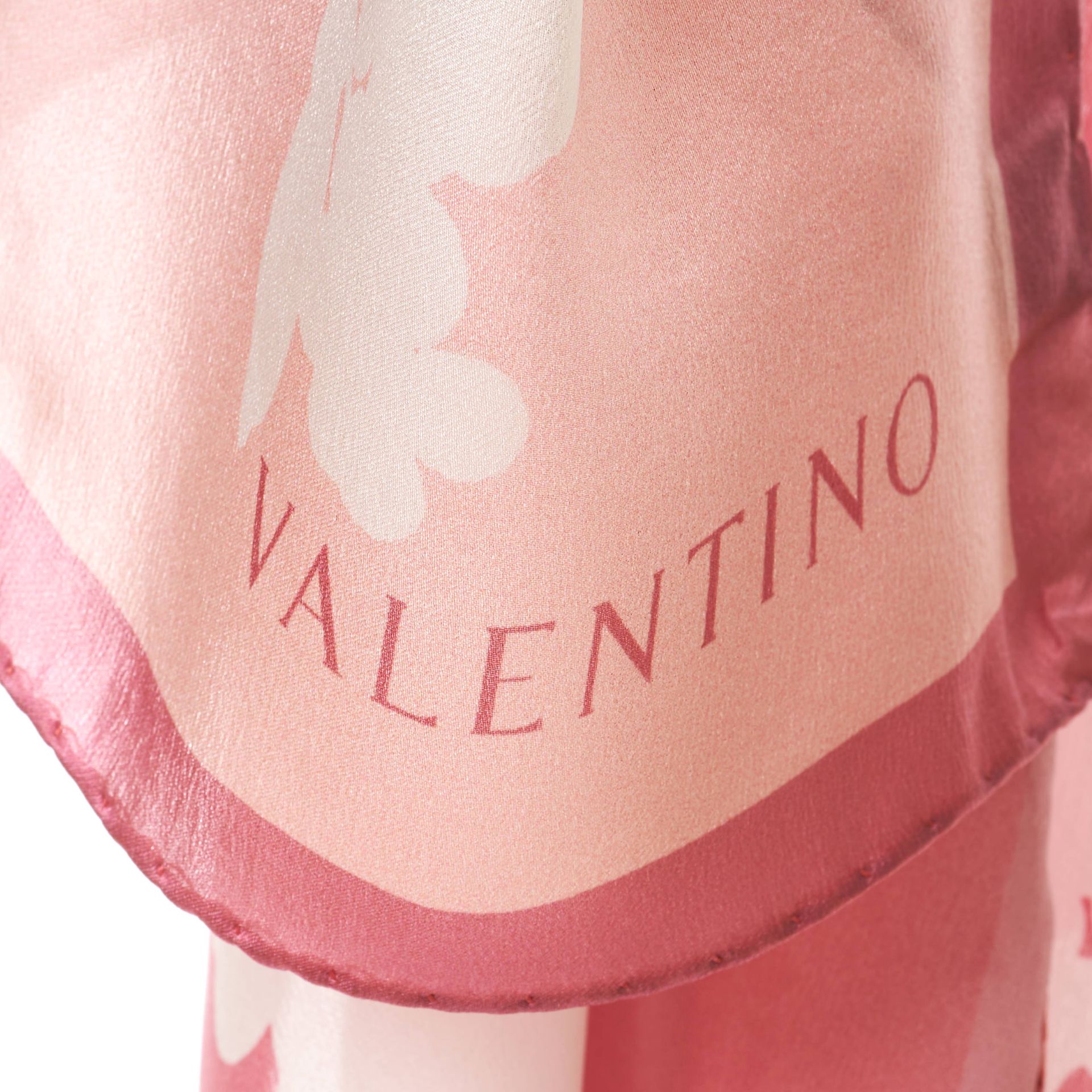 NO RESERVE TWO VALENTINO SILK SCARVES - Image 7 of 7